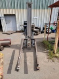 GENIE SLC-24 CONTRACTOR LIFT,