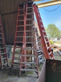 1 - WERNER 12' STEP LADDER