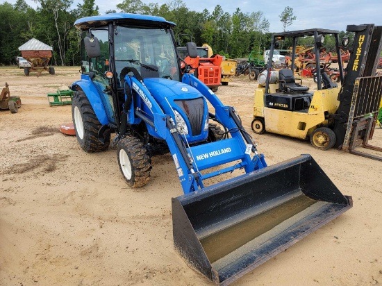 218 - NEW HOLLAND BOOMER 40 4WD CAB TRACTOR