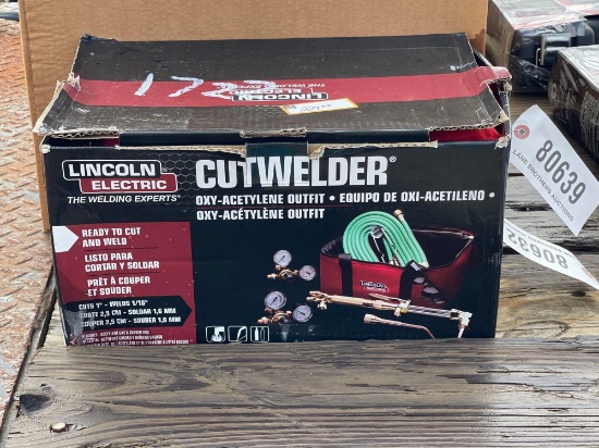 1722 - LINCOLN ELECTRIC CUT WELDER