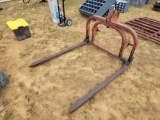 2867 - 3 PT HITCH HAY FORKS