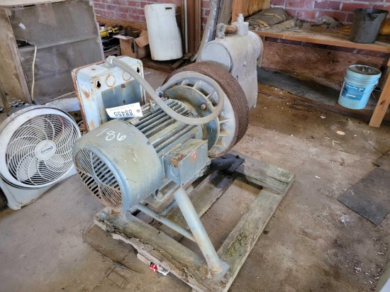 KELLOGG AMERICAN 20 HP 3 - PHASE AIR COMPRESSOR