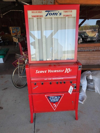 TOM'S VENDING MACHINE