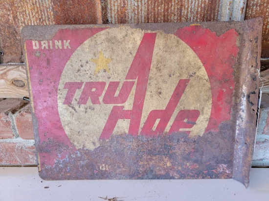 "DRINK TRUADE" SIGN