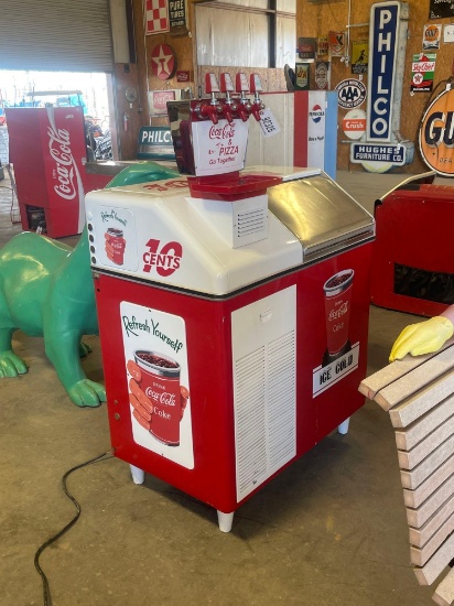COCA COLA VENDOR ICE MAKER W FOUNTAIN DRINK