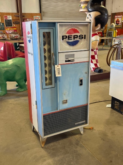 VINTAGE PEPSI BOTTTLE DRINK MACHINE