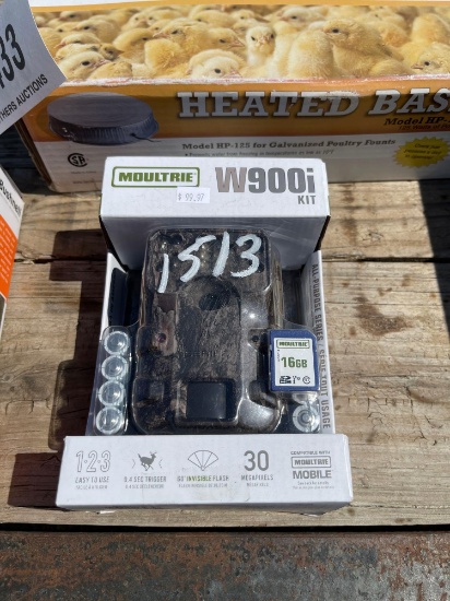 1513 - ABSOLUTE- NEW MOULTRIE CAMERA KIT