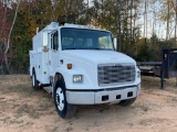 1366 - 2002 FL70 CHASSIS TRUCK