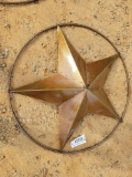 738 - SMALL METAL STAR