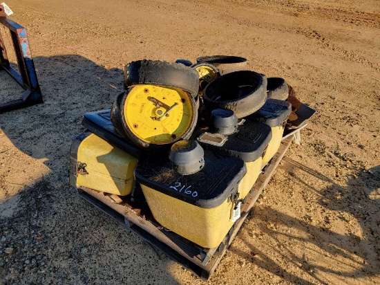 2160 - PALLET OF JOHN DEERE PLANTER PARTS