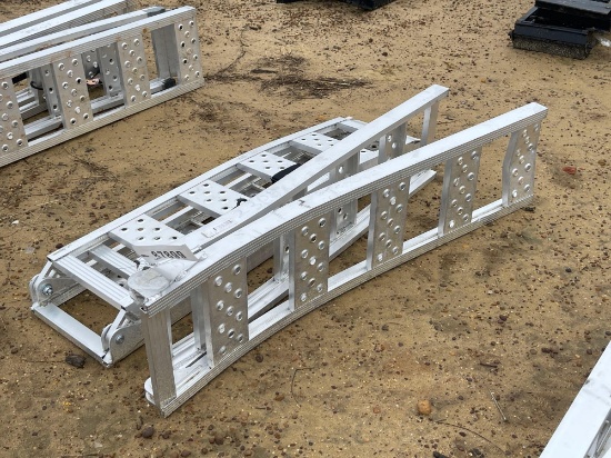 2308 - 2 - ALUMINUM FOLDING RAMPS