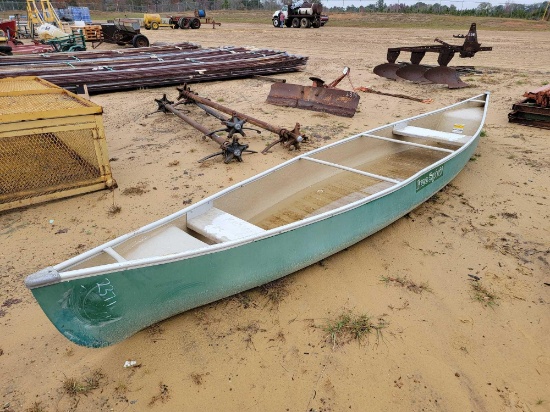 2371 - 16 FT FREE SPIRIT CANOE