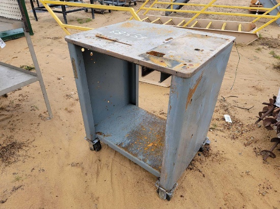 2431 - STEEL WORK TABLE