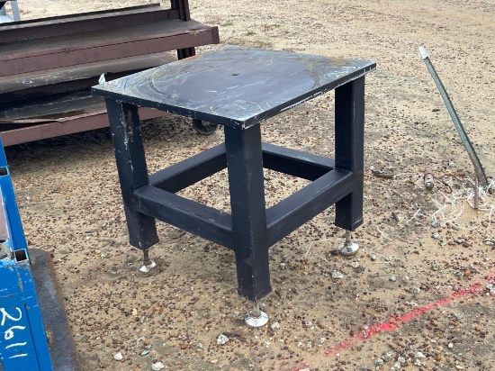 2610 - STEEL TOP TABLE 24 X 24