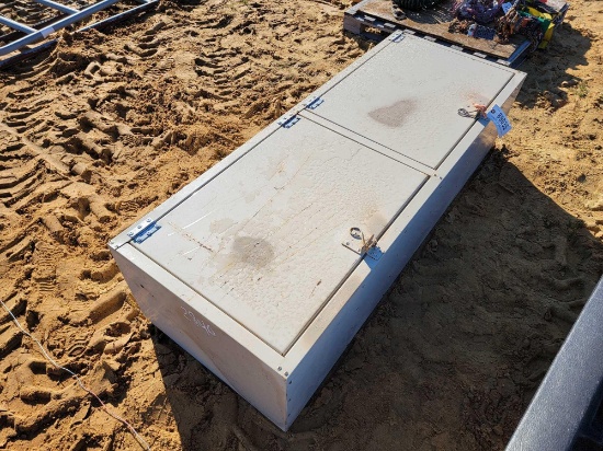2840 - 5 1/2 FT 2 - DOOR TOOL BOX