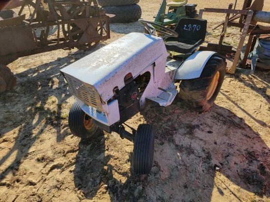 2870 - PULLING LAWN MOWER