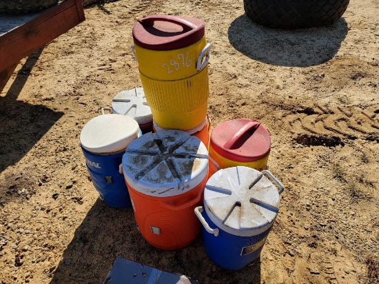 2876 - 7 - WATER KEGS