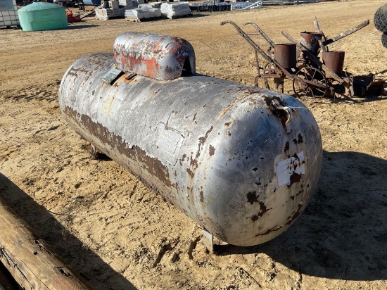 2902 - 250 GALLON PROPANE TANK
