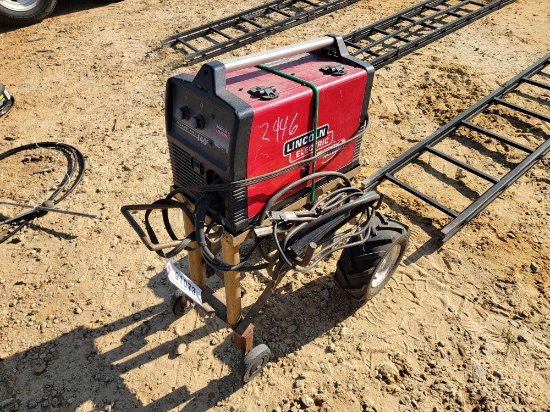 2946 - LINCOLN ELECTRIC POWER MIG 140 C WELDER