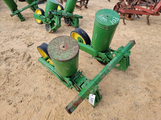 103 - 2 ROW JOHN DEERE 71 PLANTER