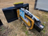 900 - ABSOLUTE - NEW AGROTK HYDRAULIC HAMMER