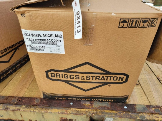 2067 - 500 CC BRIGGS & STRATTON GAS ENGINE