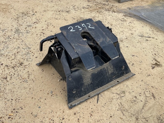 2392 - 5TH WHEEL HITCH