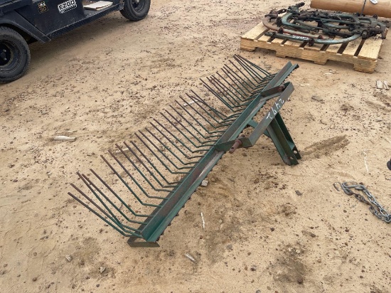 2472 - 5' PINESTRAW RAKE W/ 3 PT HITCH