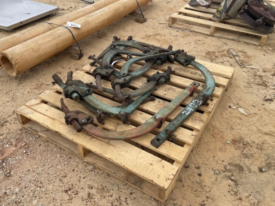 2473 - CULTIVATOR LEGS AND STEMS