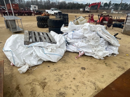 2513 - APPROXIMATELY 20 FEED BAGS