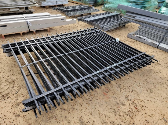 2607 - PALLET OF METAL FENCING