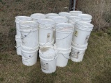 2852 - 25- 5 GAL BUCKETS WITH LID