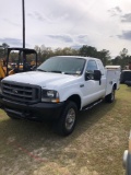 561 - 2004 FORD F250 TOOL BODY TRUCK