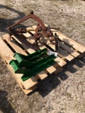 979 - 2 JOHN DEERE PLANTER BRACKETS