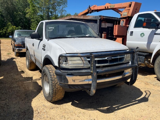 1021 - 1998 FORD F150 XL TRUCK