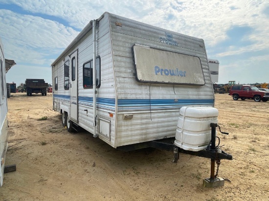 1054 - PROWLER 24' TRAVEL TRAILER