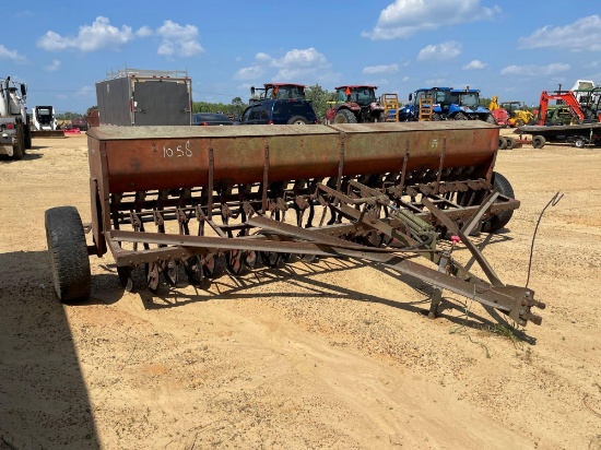1058 - MASSEY FERGUSON 14 FT GRAIN DRILL