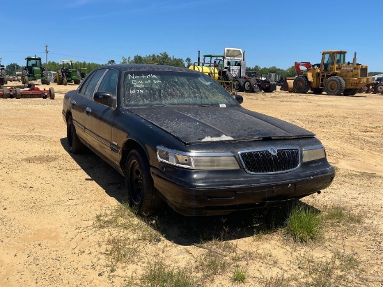 1075 - 1996 MERCURY MARQUIS