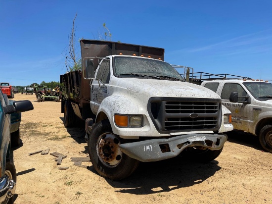 1149 - 2000 FORD F-650 TRUCK