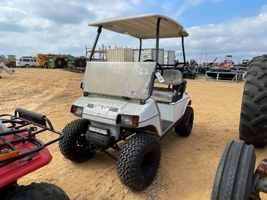 1162 - CLUB CAR GOLF CART