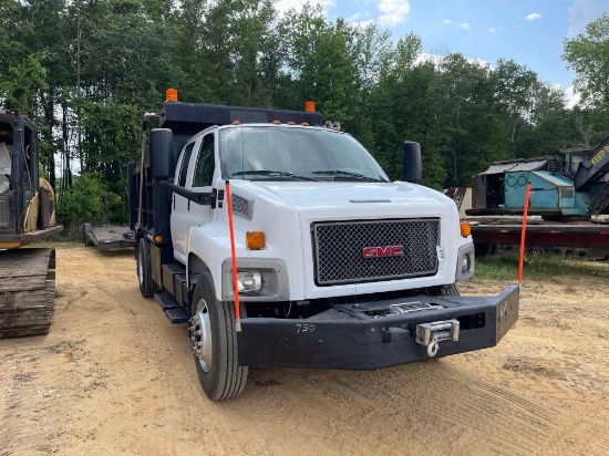 1208 - 2007 GMC C7500 CREW CAB TRUCK