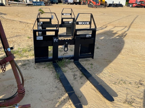 192 - NEW - WOODS MODEL PFW4448S 48" PALLET FORKS