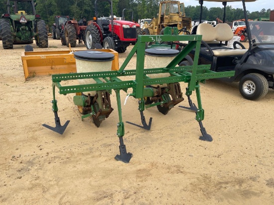 316 - 2 - ROW JOHN DEERE 71 PLANTERS