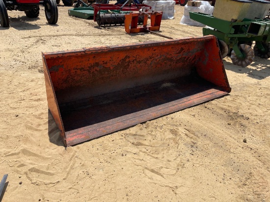 328 - 7 FT KUBOTA QUICK ATTACH BUCKET