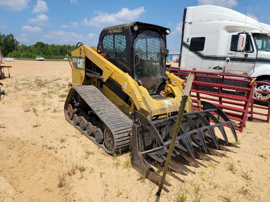 553 - ABSOLUTE - CAT 277D CAB SKID STEER