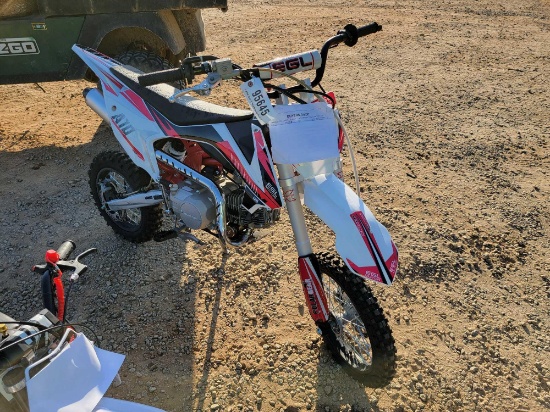 591 - EGL 125 GAS DIRT BIKE