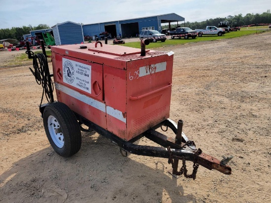 605 - MULTIQUIP 300 AMP DC WELDER
