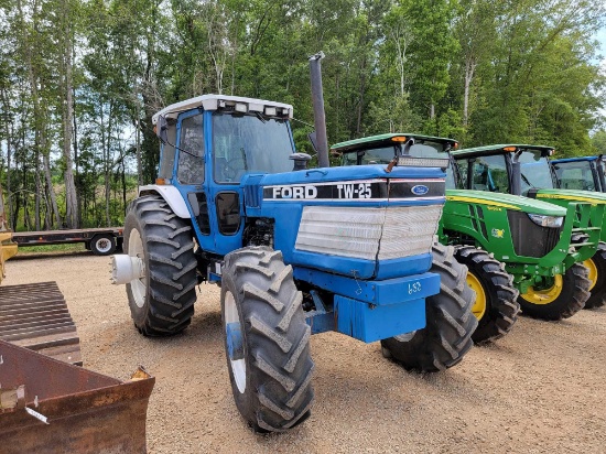 688 - FORD TW-25 4WD CAB TRACTOR