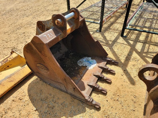 721 - STRICKLAND 42" EXCAVATOR BUCKET