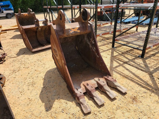 724 - WB 36" EXCAVATOR BUCKET